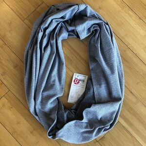 Lululemon herringbone vinyasa scarf